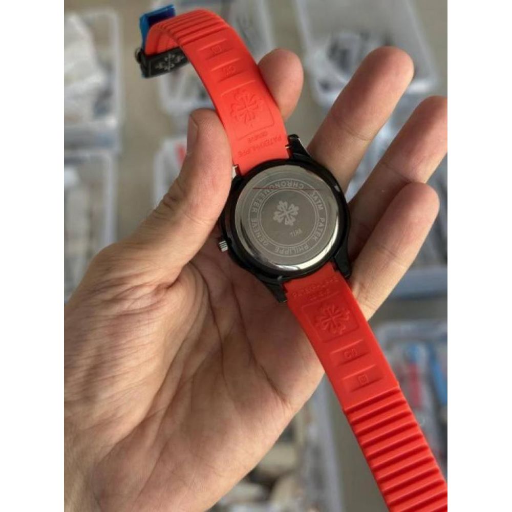 Patek Philipp Quartz Nautilus Red Black