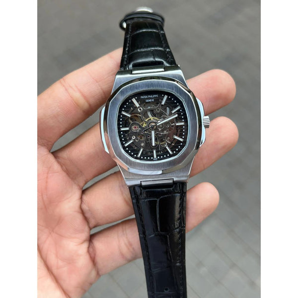 Pate k Phillipe Nautilus Leather Automatic ✓