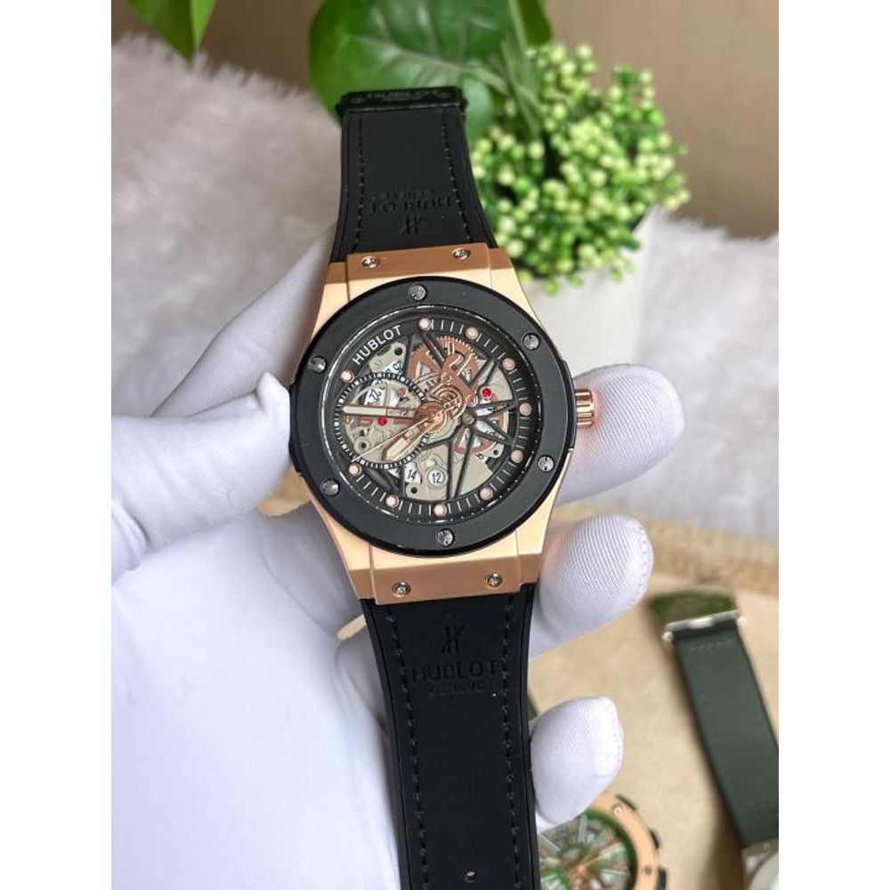 HUBLOT CLASSIC FUSION GOLD BLACK LEATHER BELT AT156
