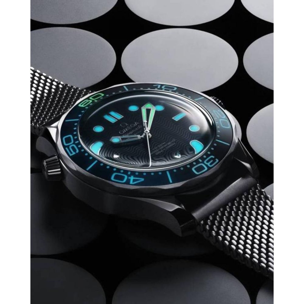 Omegg_a Seamaster Diver 300 Automatic silver blue