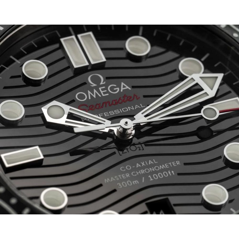 Omegg_a Seamaster Diver 300M Automatic Black-Silver-Black