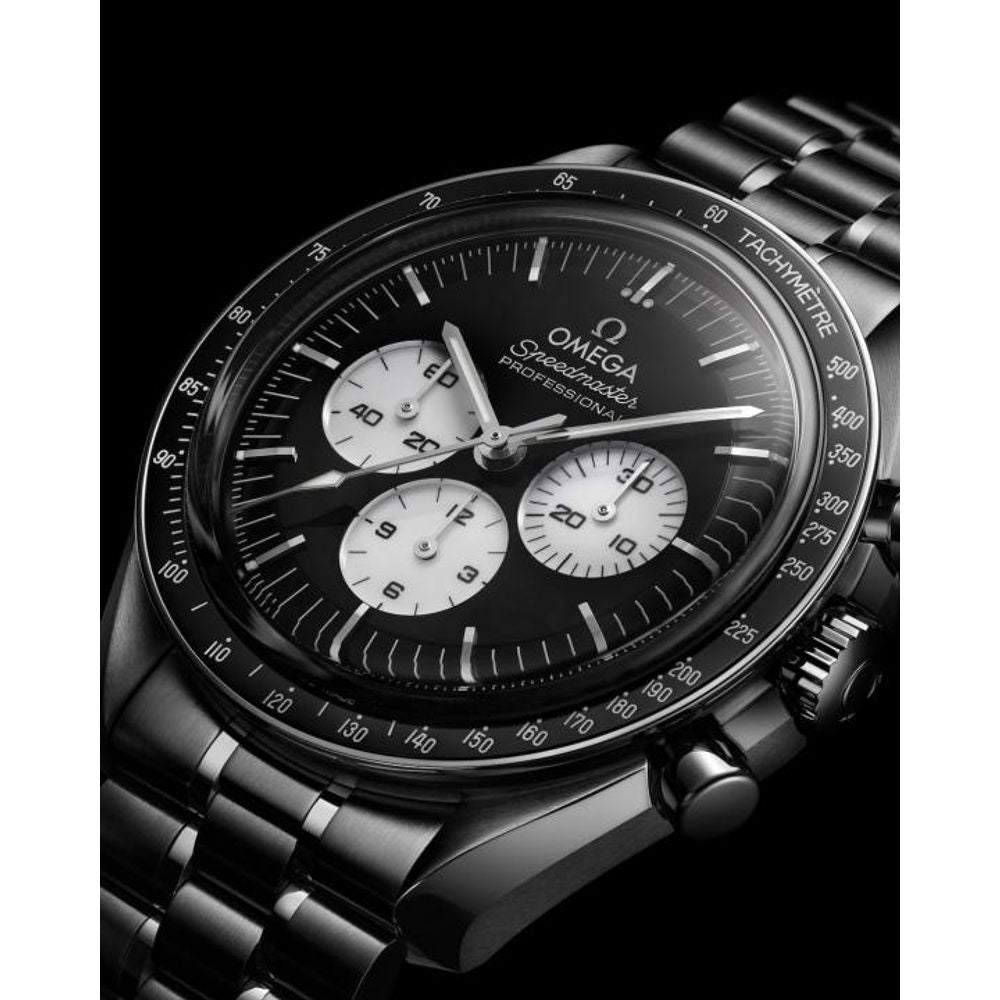 Omegha Speedmaster Moonwatch Professional silver Black white chronograph