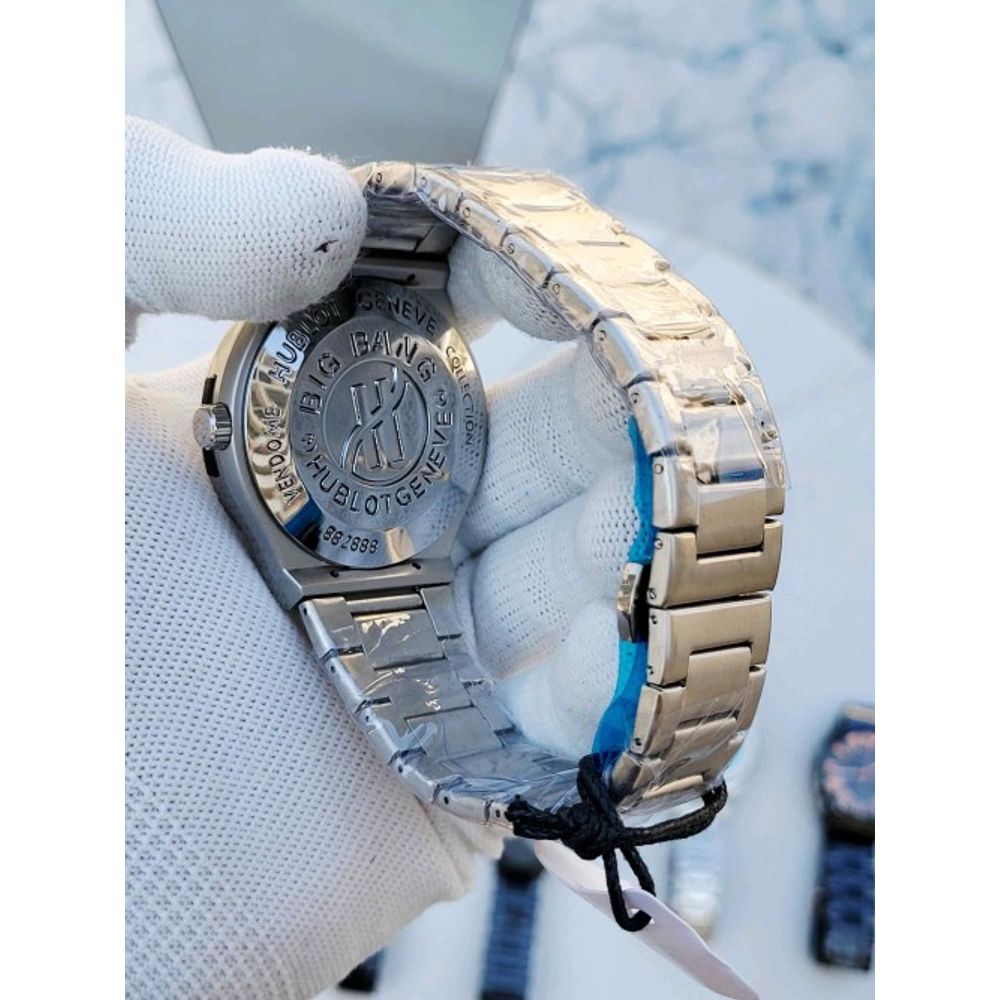 Hublot Classic Fusion Metal SIlver AT385