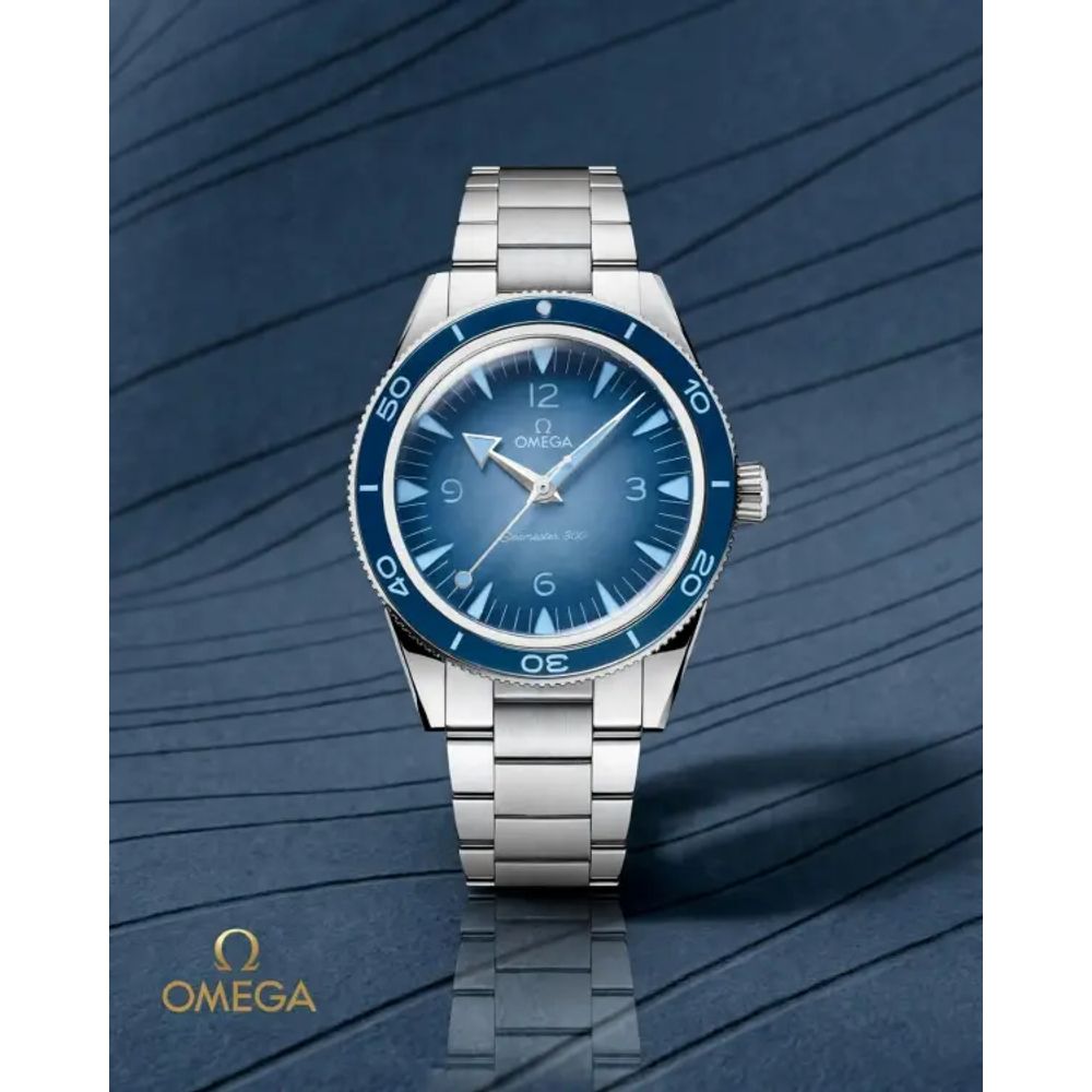 Omeg_ga Seamaster 300 Co-Axial Master Chronometer silver sky blue