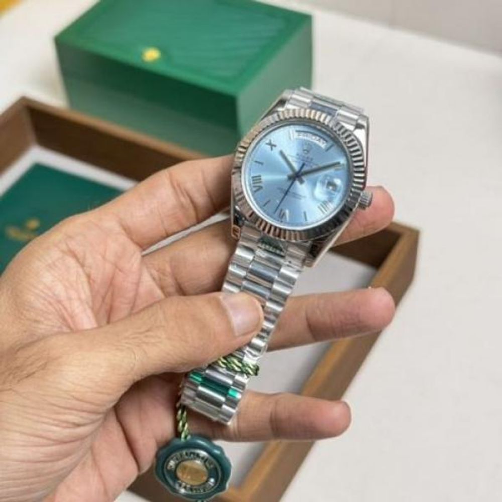 ROLLEX OYSTER PERPETUAL DAY DATE SILVER TIFAANY  DIAL HVY 43