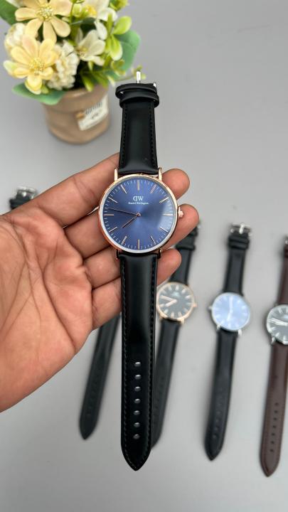 D W Watch
