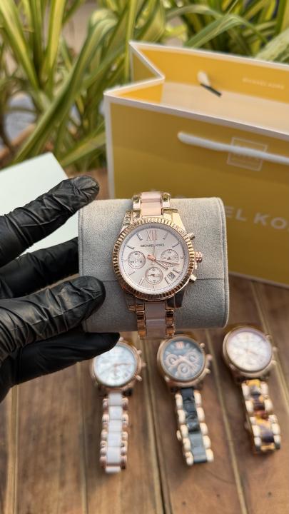 Michaee l Kors ladies