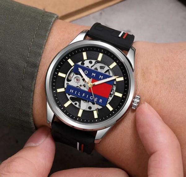 Tomm_y Hilfiger Automatic
