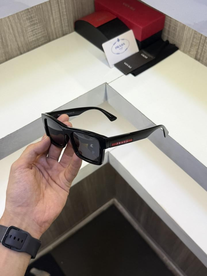 Prad a 3464 Sunglass (Glossy)