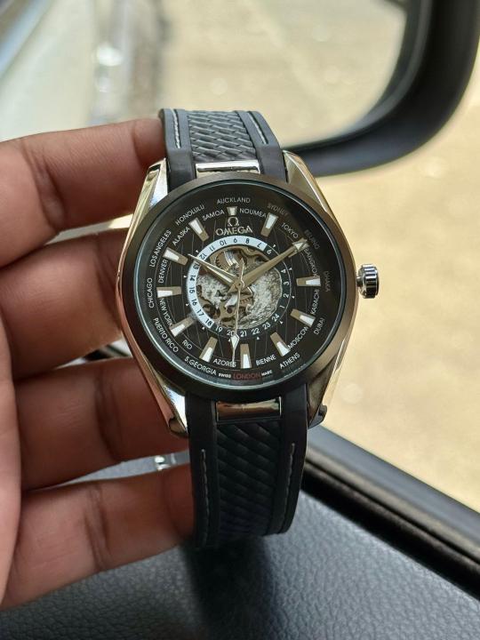 Omeg_a World Map Auto Black