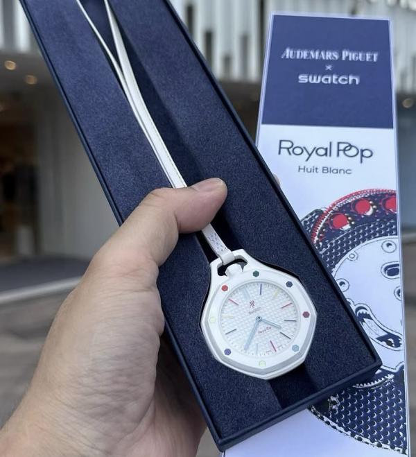 Audemars l Piguet POP S Watcx With Box White