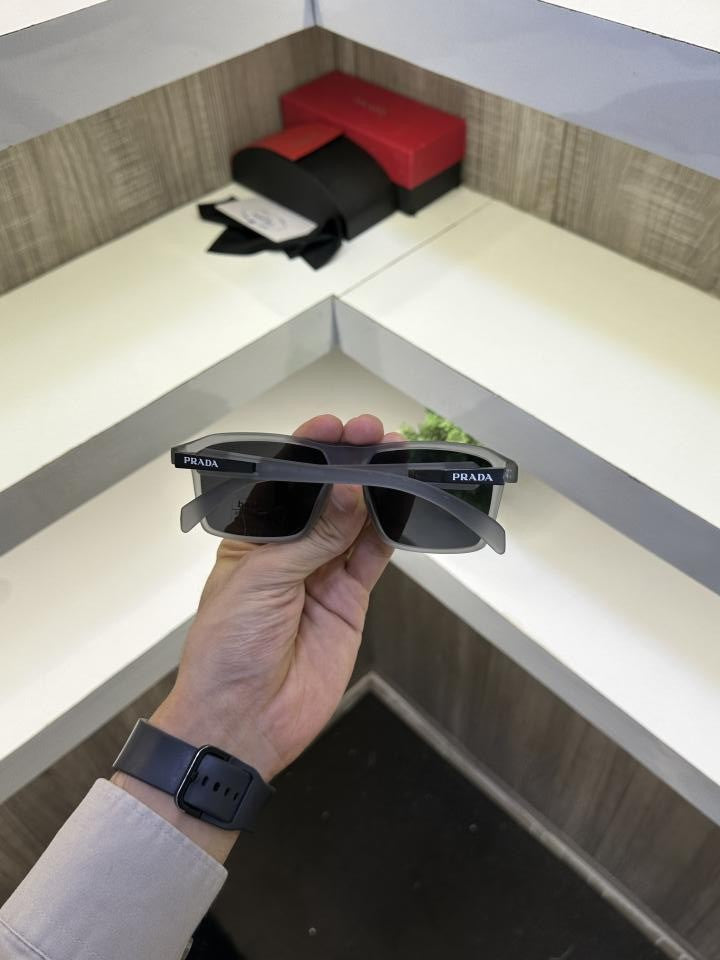 Prad S90 Grey Black Sunglass
