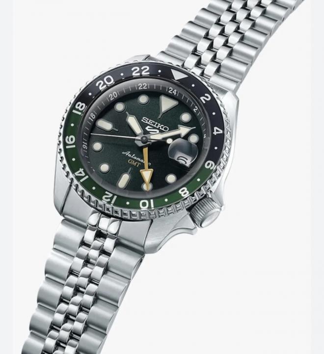 Seiko 5 Sports GMT Green