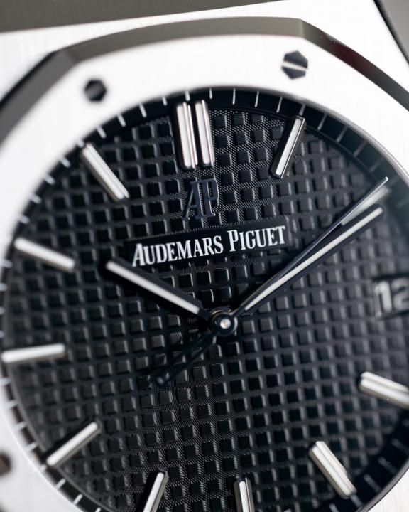 Audemaar_s Piguet Royal Oak Quartz Silver-Black