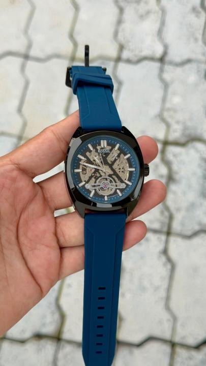 Fossii_l Everett  Automatic movement skeleton dial premium silicone strap