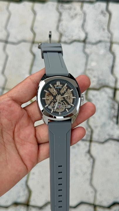 Fossii_l Everett  Automatic movement skeleton dial premium silicone strap