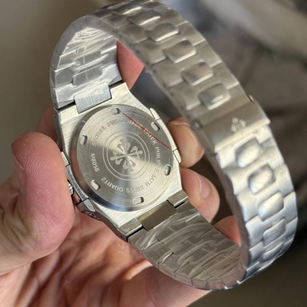 Patek Philipp Nautlis Quartz (Stainless Steel)