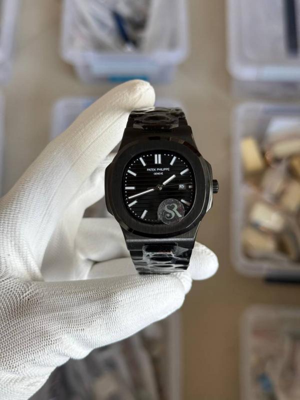 Patek Philipp Nautilus Quartz stainless steel