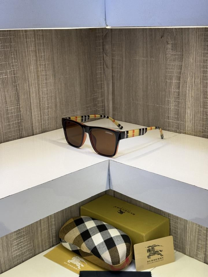 Burbery 4395 Glossy brown sunglass