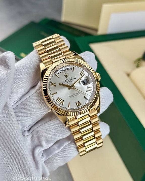 Rolee_x Oyster Perpetual Day Date 40 Battery Gold-White