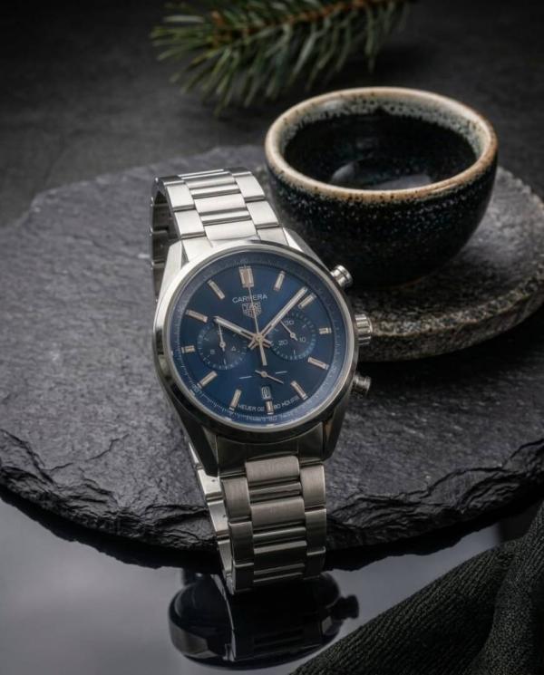 TAG Heuuer Carrera Chronograph silver blue