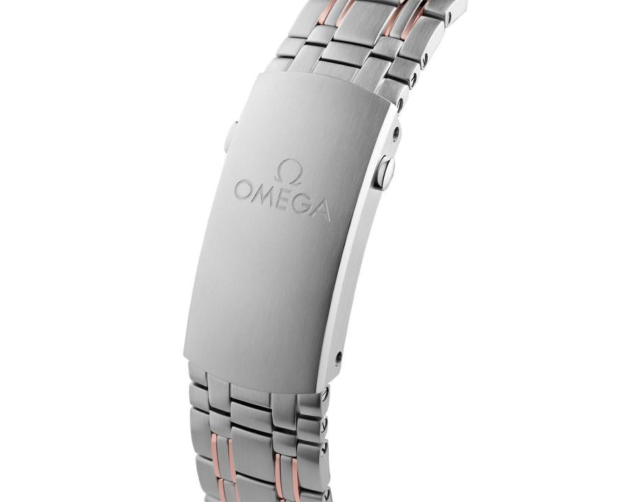 Omegg_a Seamaster Diver 300M Co-Axial Master Chronometer Chronograph silver blue