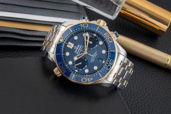 Omegg_a Seamaster Diver 300M Co-Axial Master Chronometer Chronograph 2 ton copper blue