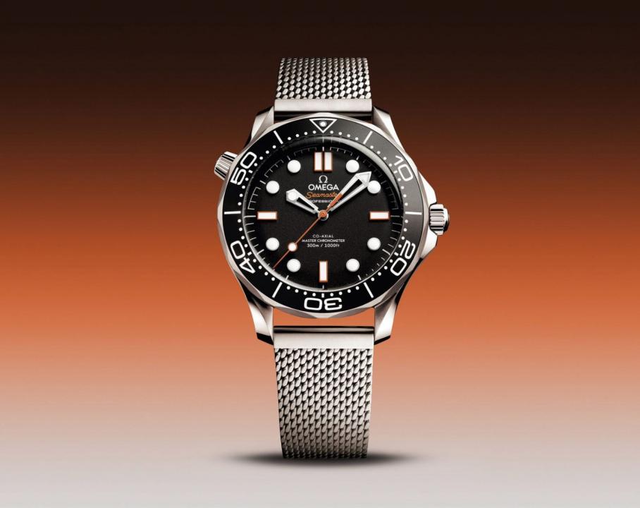 Omegg_a Seamaster Diver 300 Automatic silver Black orange niddle