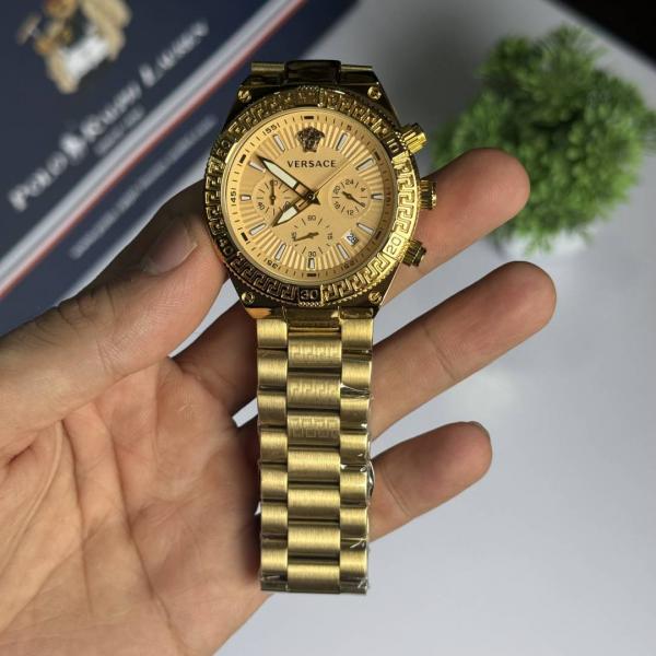Versac e Greca Mens quartz watch
