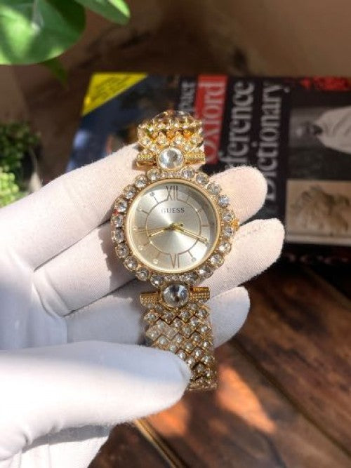 Guess dimond em 15