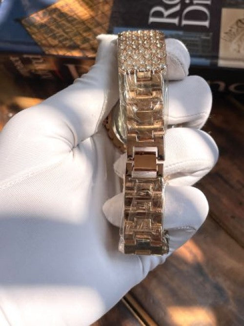 Guess dimond em 15