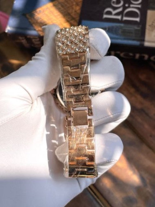 Guess dimond em 15
