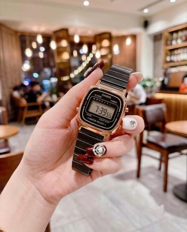 Casio Womens Vintage LA670 Black-Copper-Black