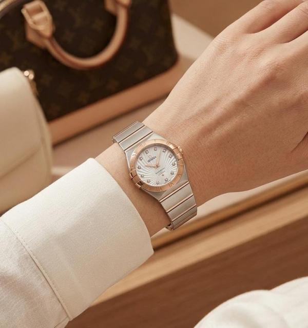 Omegg_a Constellation Co-Axial Chronometer ledi