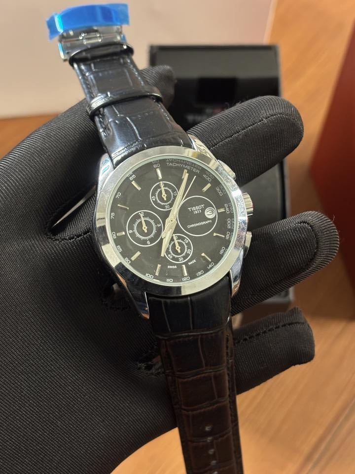 Tissoo_t 1853 Couturier Leather