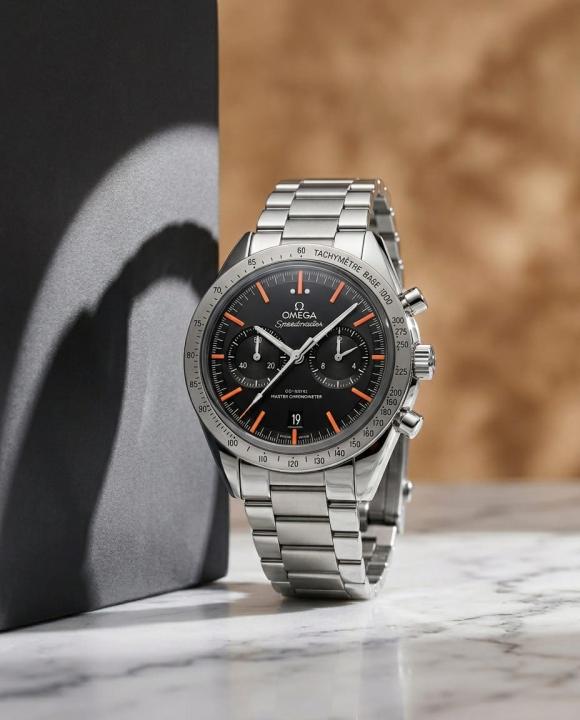 Omegg_a Speedmaster CO AXIAL MASTER CHRONOMETER