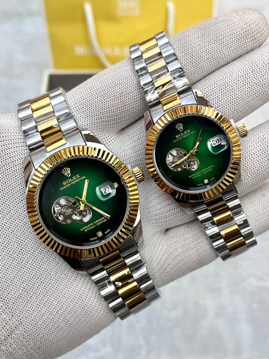 Role_x Oyster Date Couple