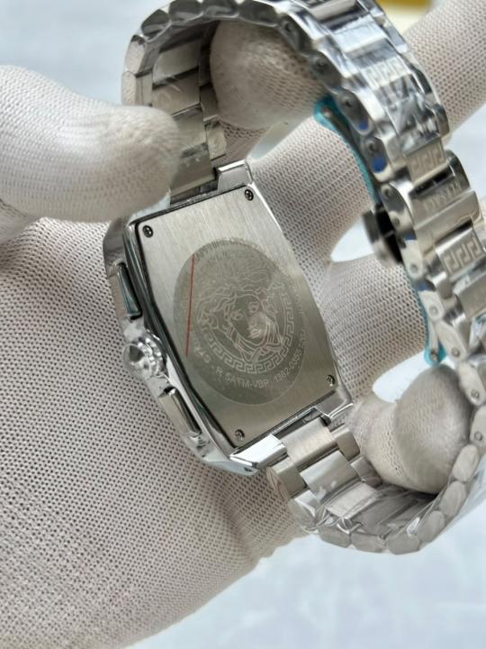 Versace Square Chain Reaction