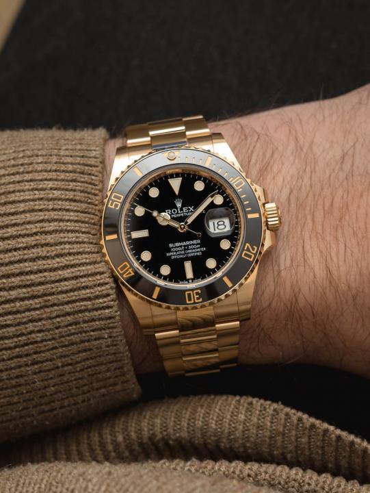 Rolee_x Oyster Perpetual Submarine Gold-Black