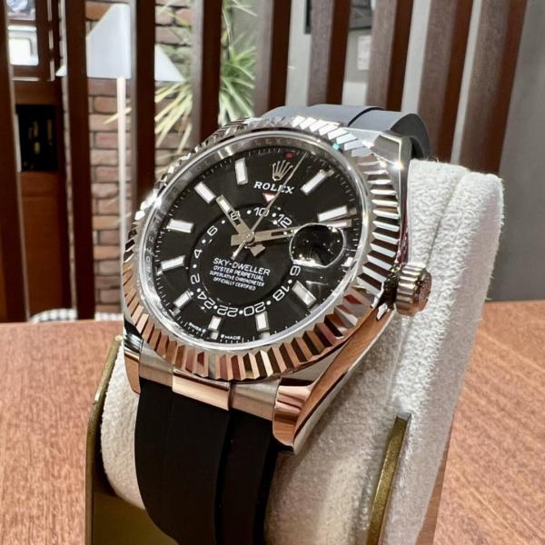 Role_x Oyster perpetual Sky Dweller