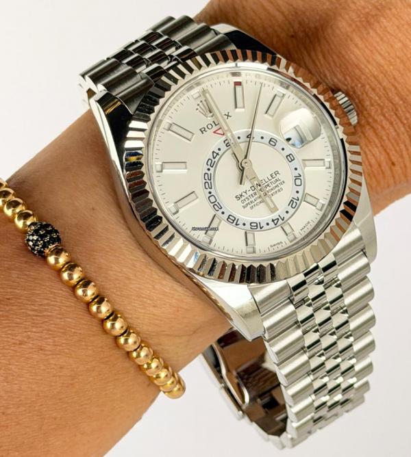 Role_x Oyster perpetual Sky Dweller Z-R Premium